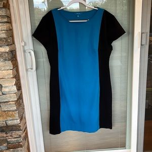 DEREK LAM - FOR DESIGN NATION MIDI SHORT SLEEVE BLUE AND BLACK DRESS